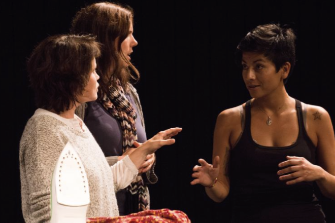 Viser bilde av 3 personer